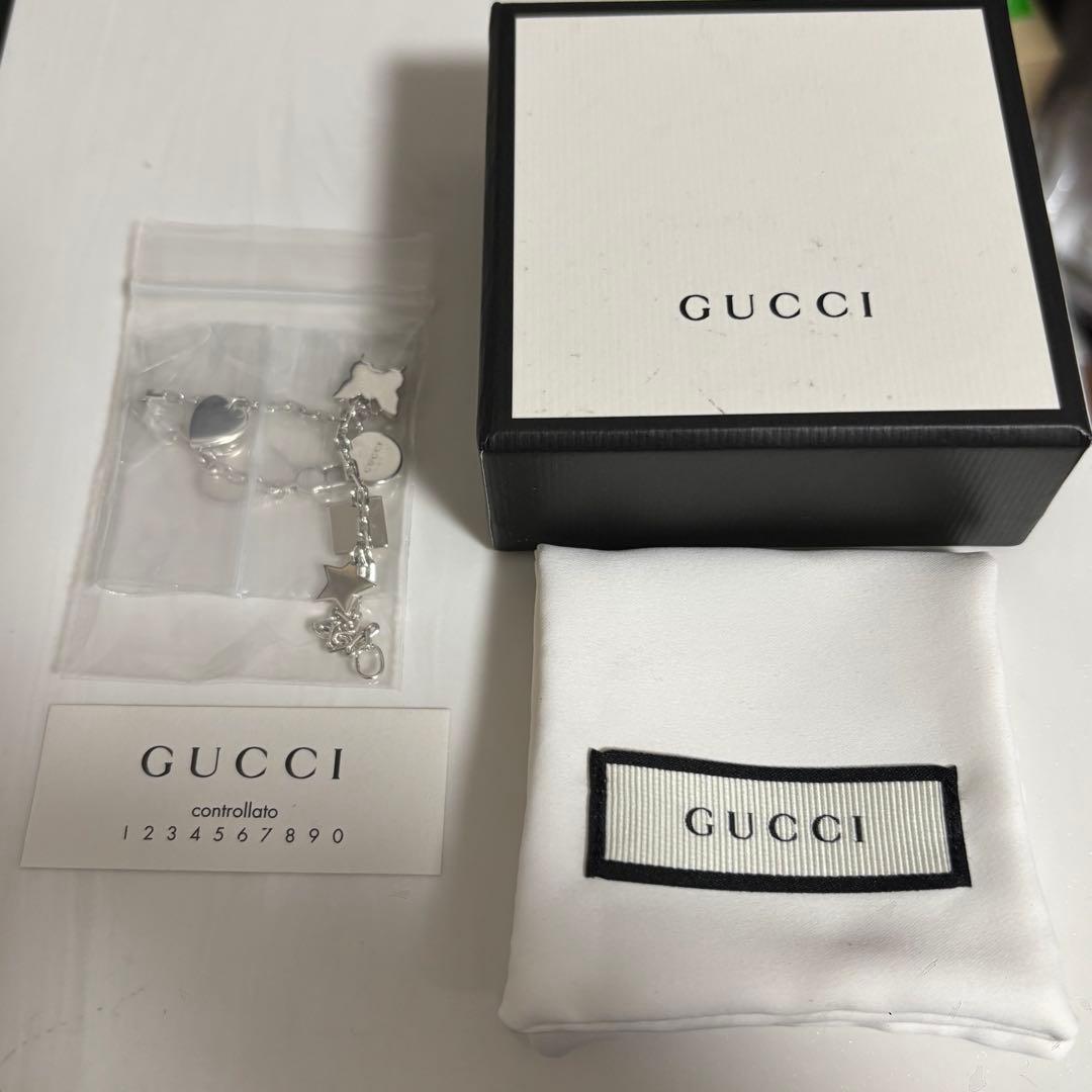 GUCCI 新品同様品　G刻印ハートバタフライブレスレット　極美品　刻印16