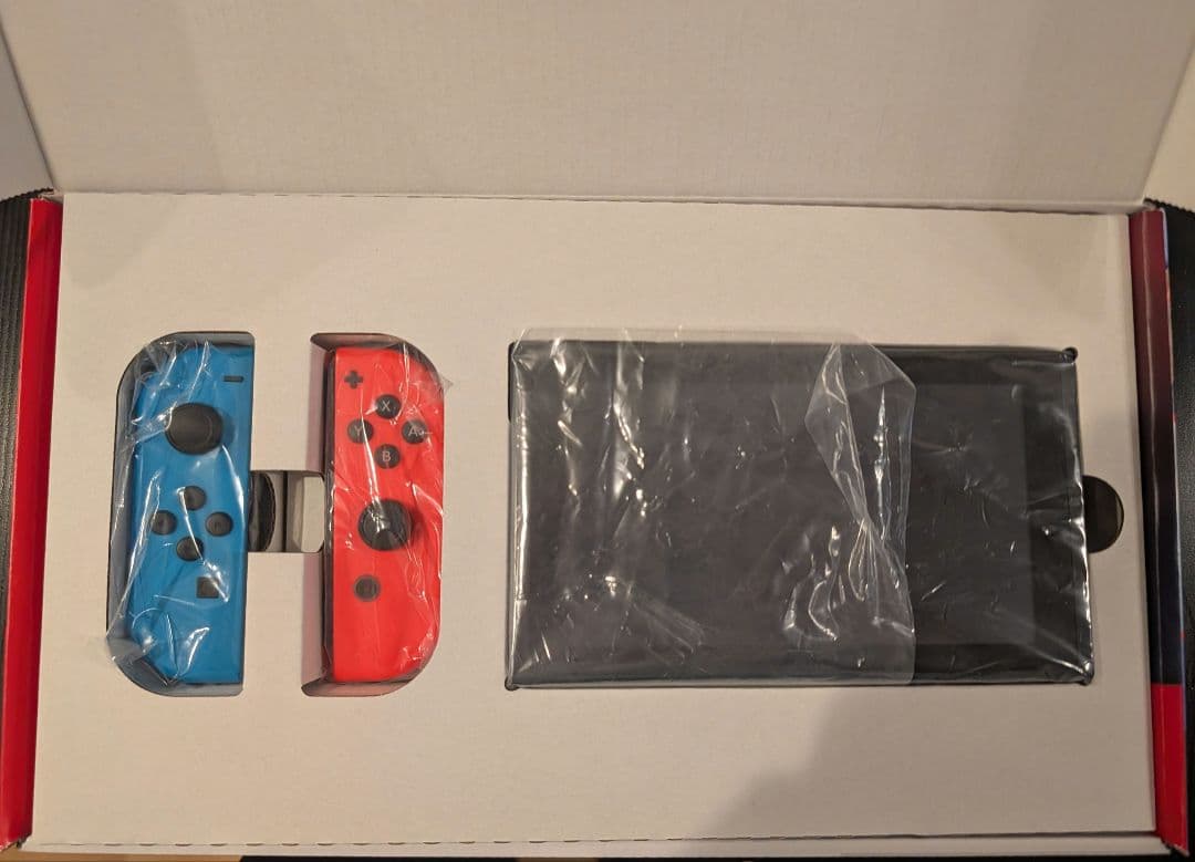 Nintendo Switch 本体 + マリオカート8 デラックス