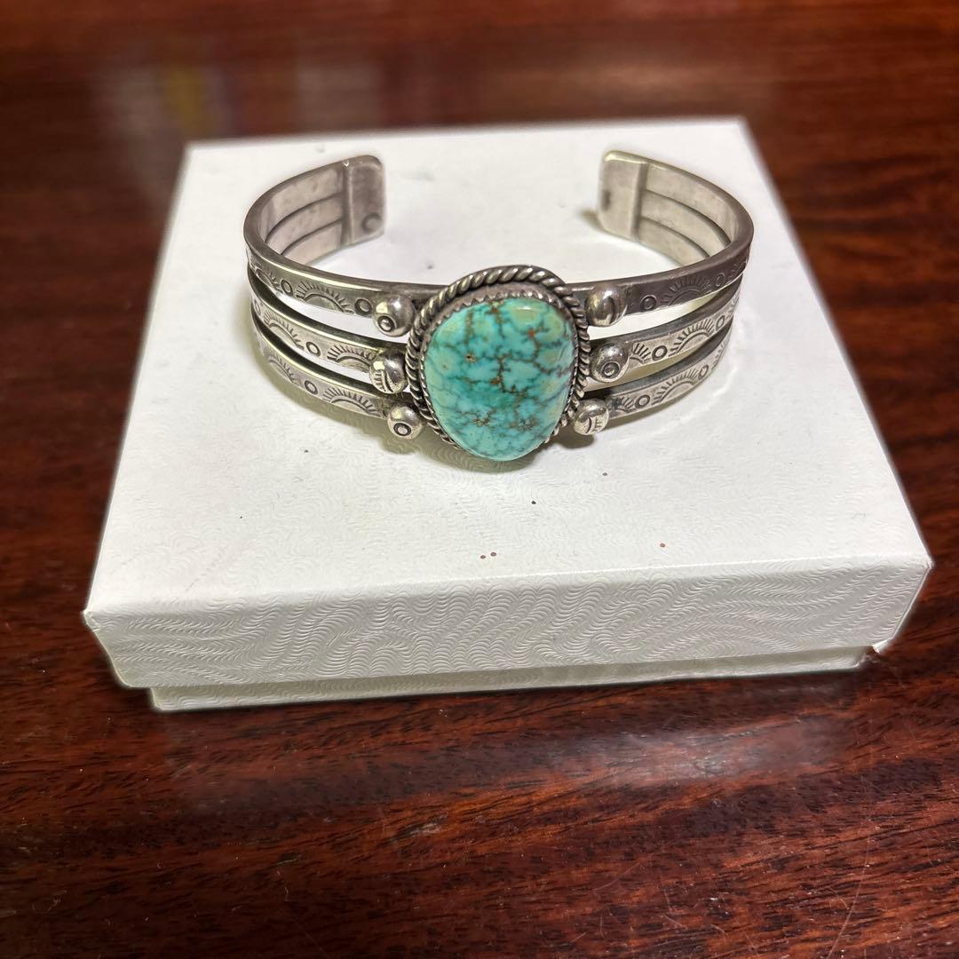 ニック　Navajo インディアンジュエリー ターコイズ