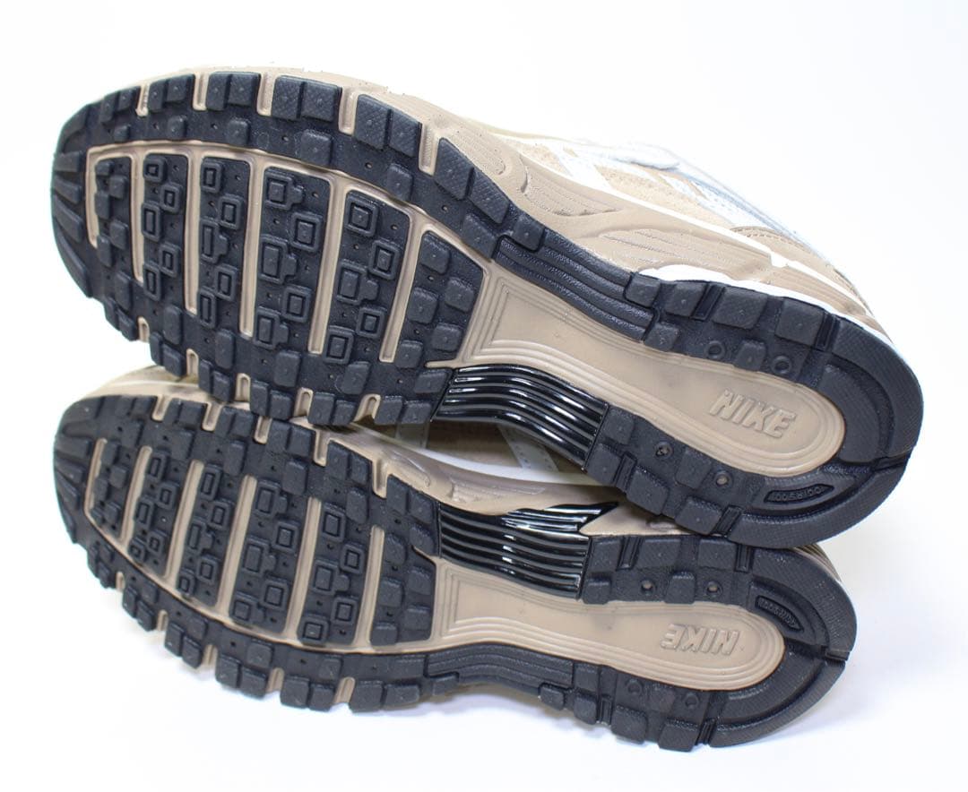 新品未使用 NIKE ナイキ P-6000 韓国語 レディース 23cm