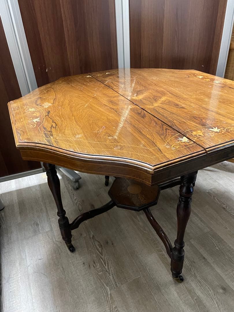アンティーク家具　八角形木製ダイニングテーブル