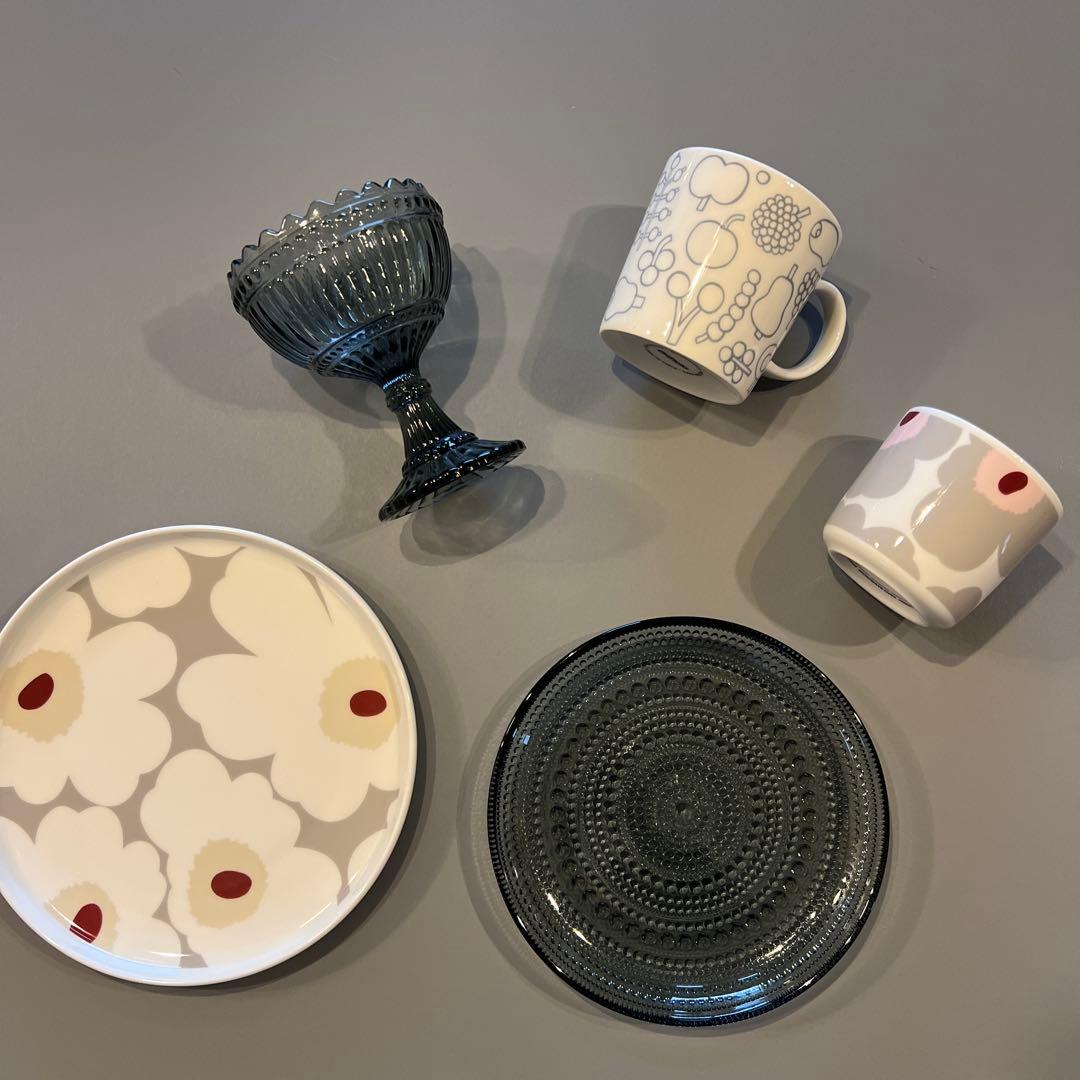 marimekko プレート他　グレー