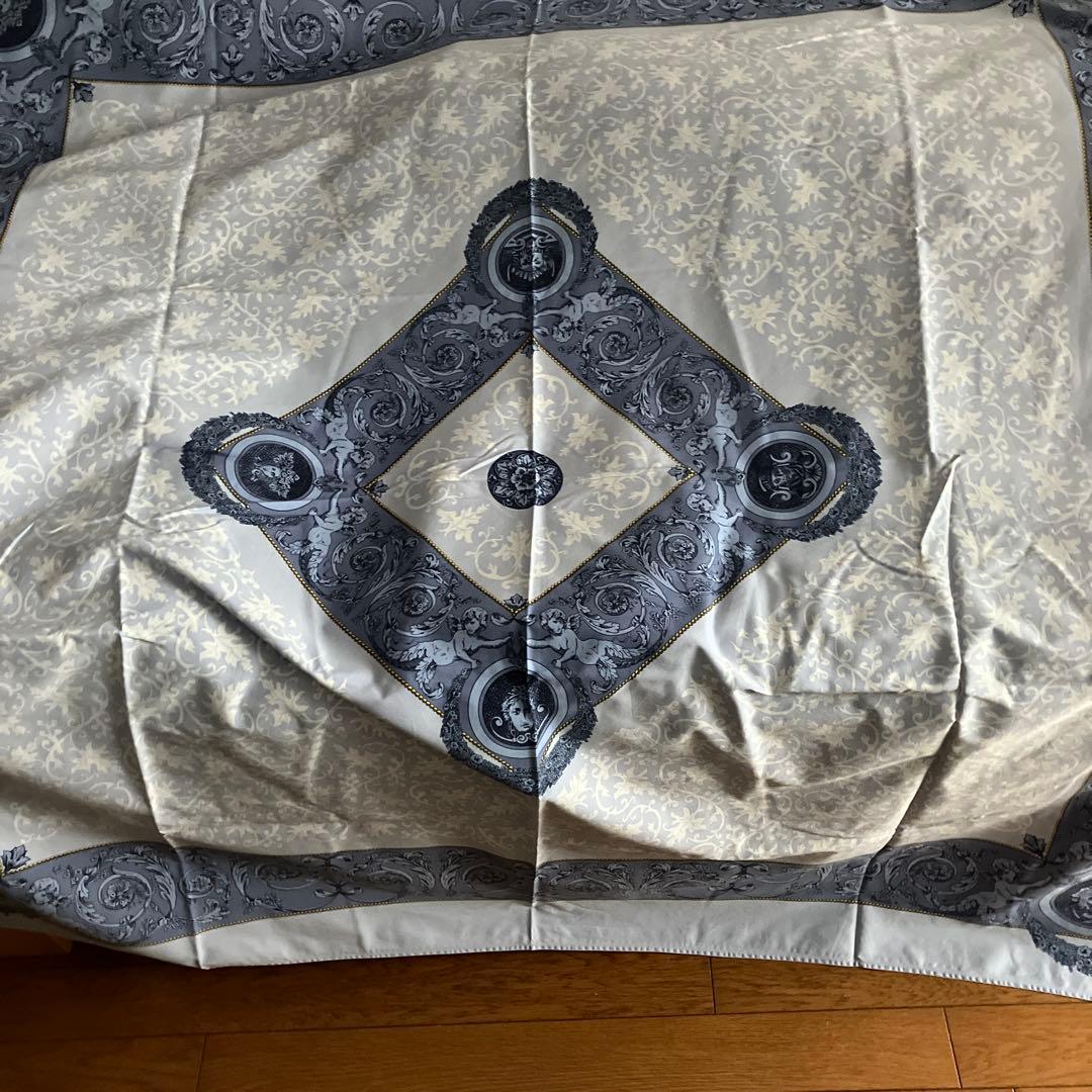 ボーヴィレのテーブルクロス