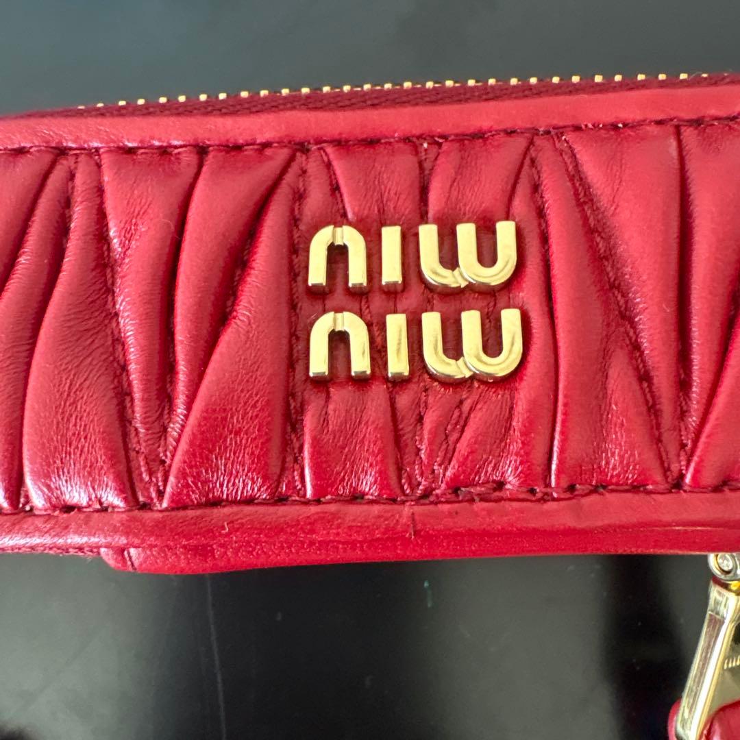 【美品】miumiu マテラッセ バッグチャーム リップケース　レッド