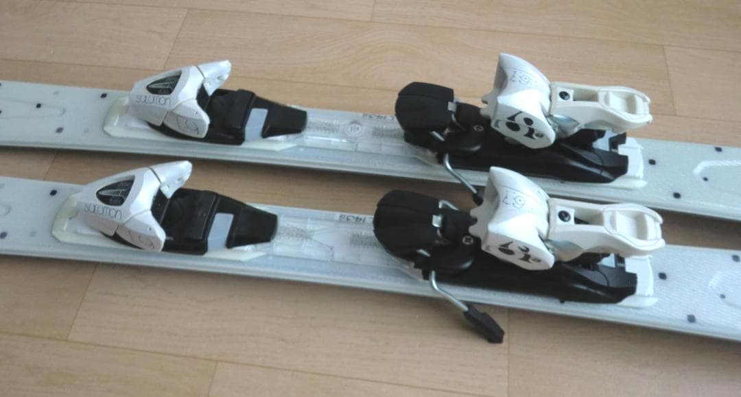 ■■送料無料■サロモン■女性用スキー4点セット■143/24.5■メンテ付■■