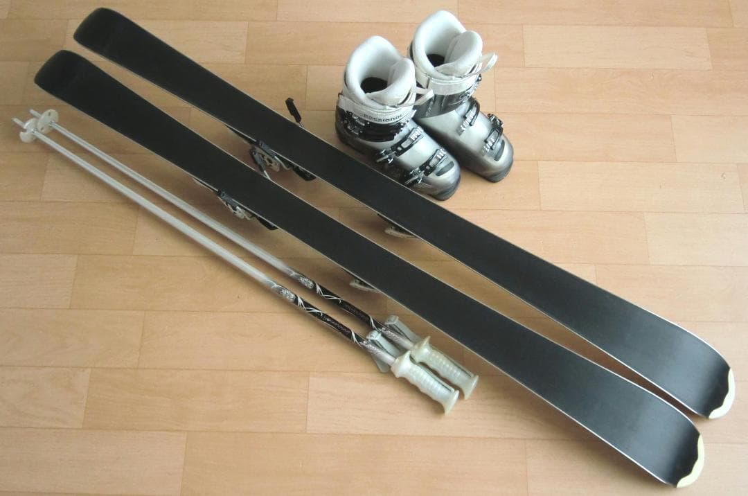 ■■送料無料■サロモン■女性用スキー4点セット■143/24.5■メンテ付■■