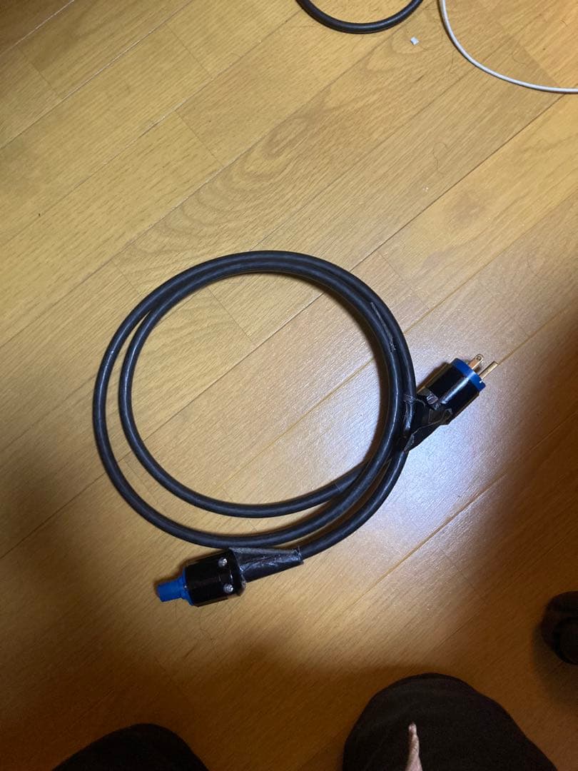 【4/2で出品停止】OYAIDE BLACK MAMBA-α 電源ケーブル