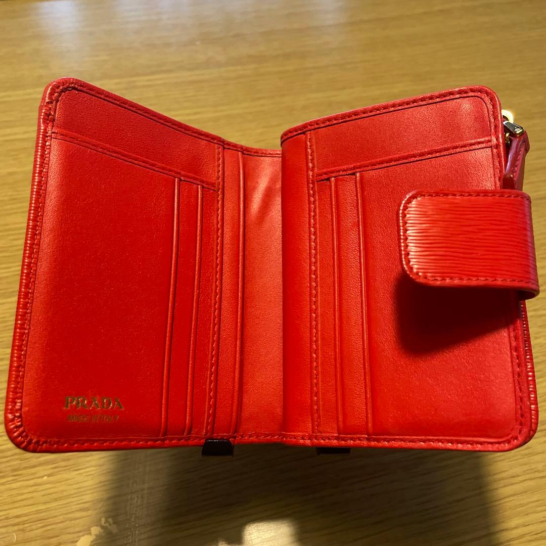 PRADA 二つ折り財布 レッド