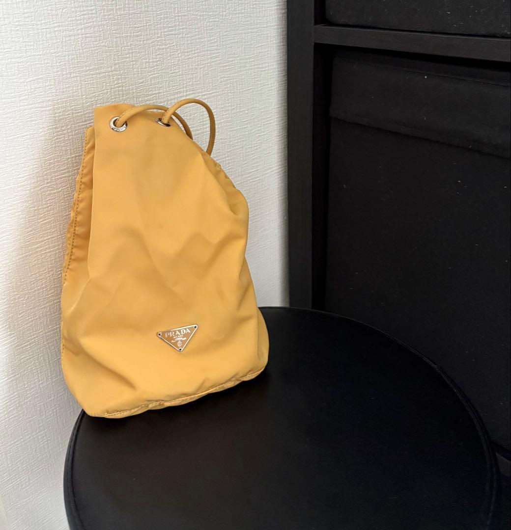 プラダ 巾着　イエロー