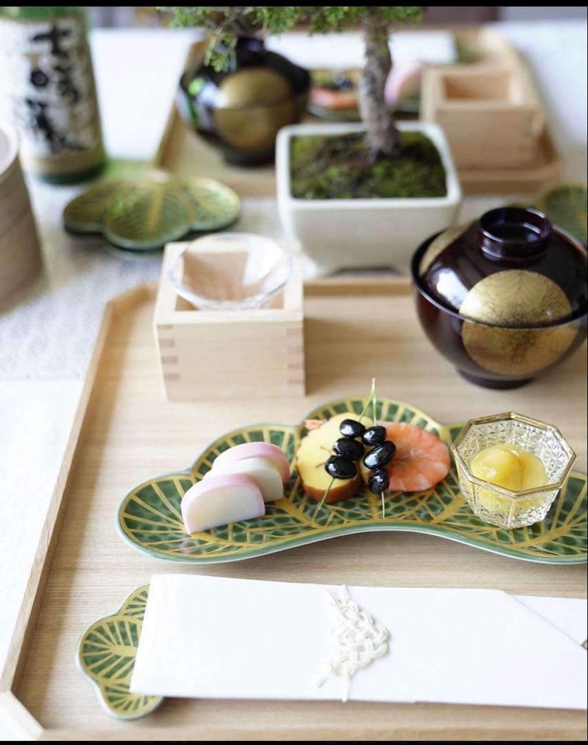 るんご依頼品　有田焼　幸楽窯　錦金松葉形前菜皿　茶緑金　4点セット