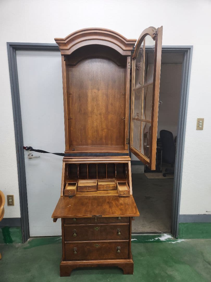 うさぎ ドレクセルヘリテイジキャビネット 引き出し付き