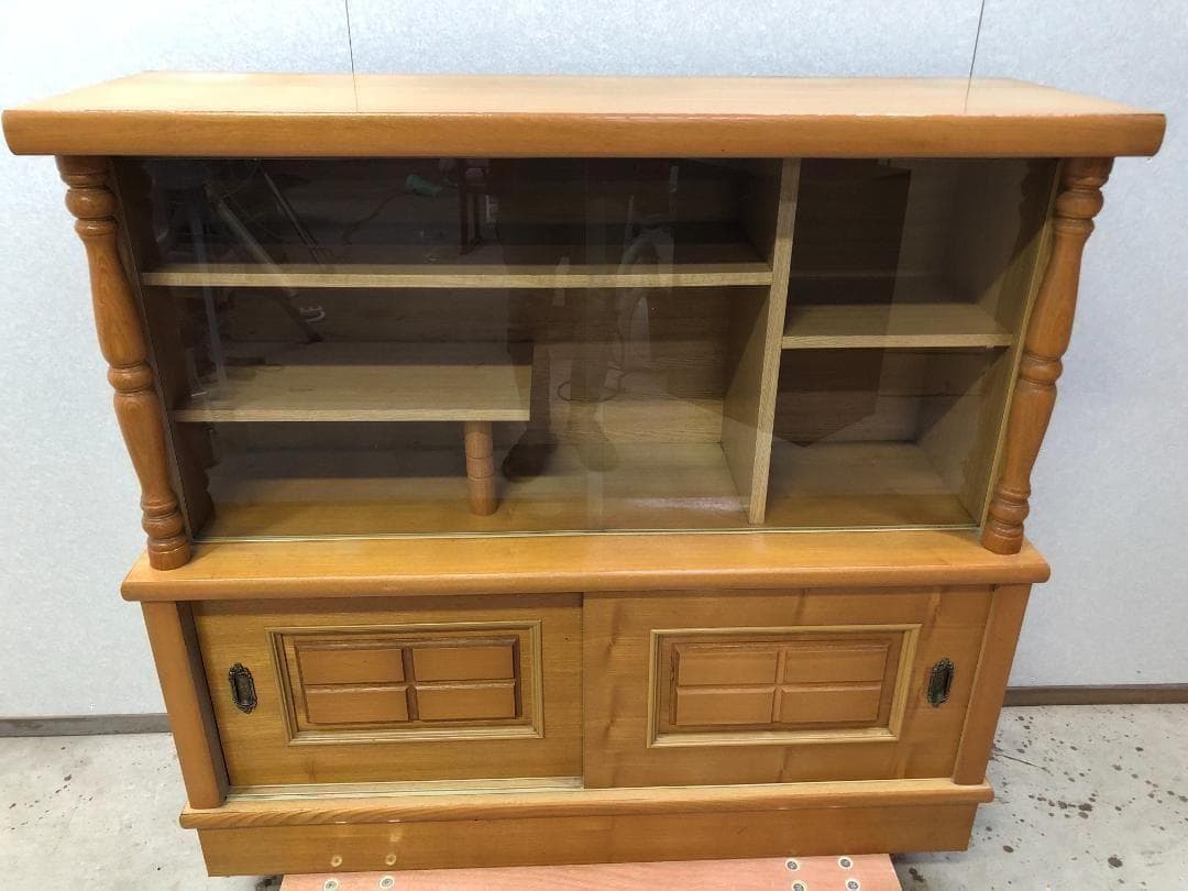 送料無料　【昭和レトロ】食器棚 ヴィンテージ リビングボード 木製　1010-2