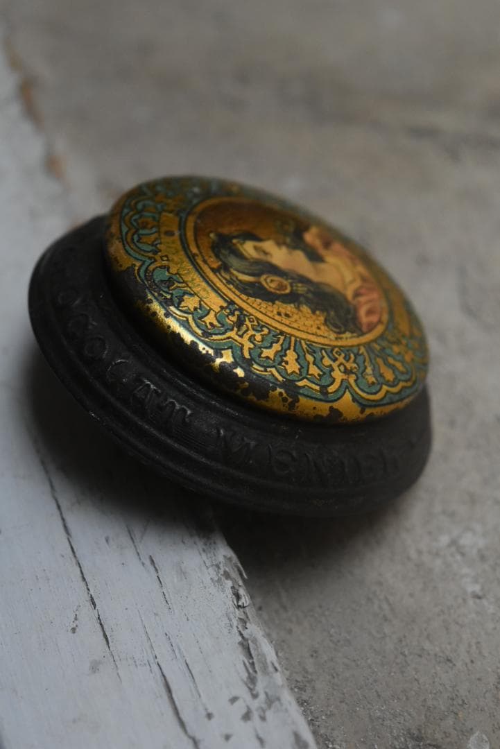 レア！CHOCOLAT MENIER　アールヌーヴォー　ブリキ缶皿　ボンボン