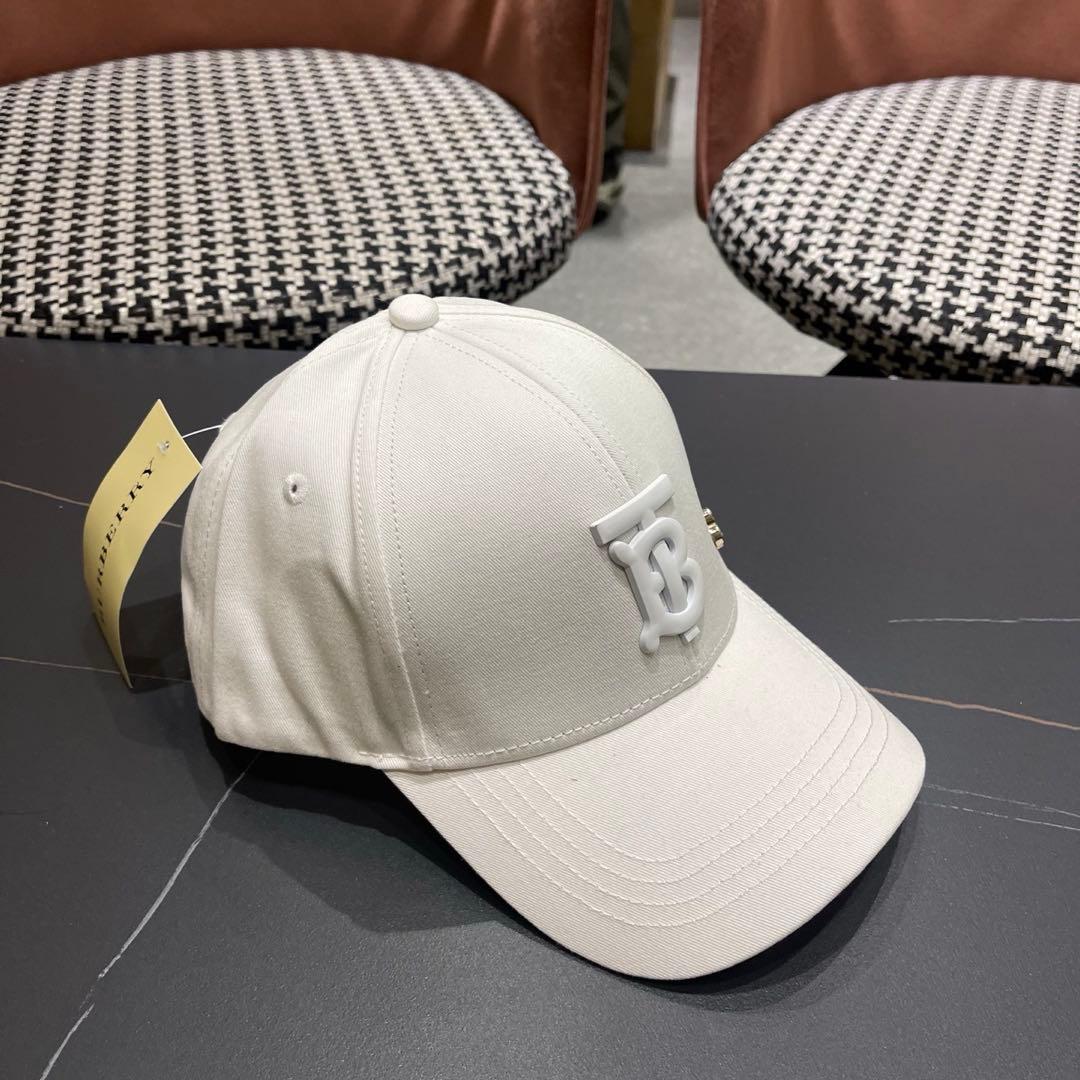 BURBERRY ロゴ ベースボールキャップ