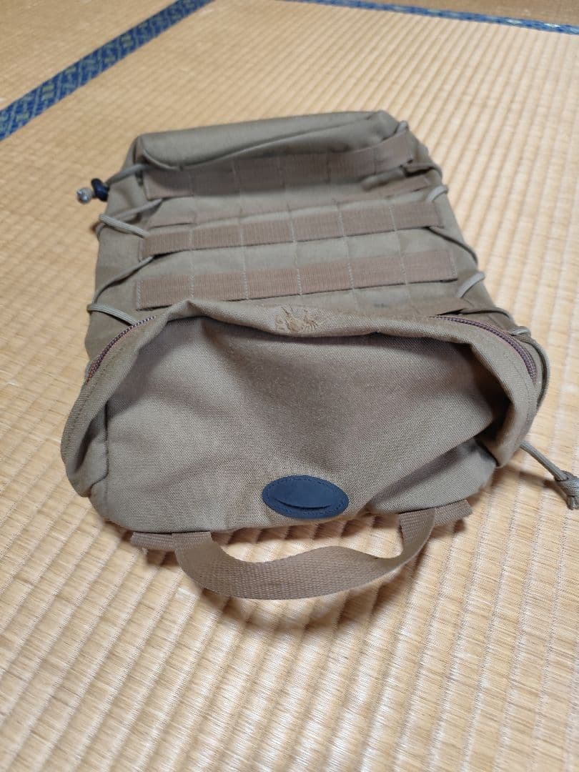 コヨーテブラウン色 モールシステム対応バッグ