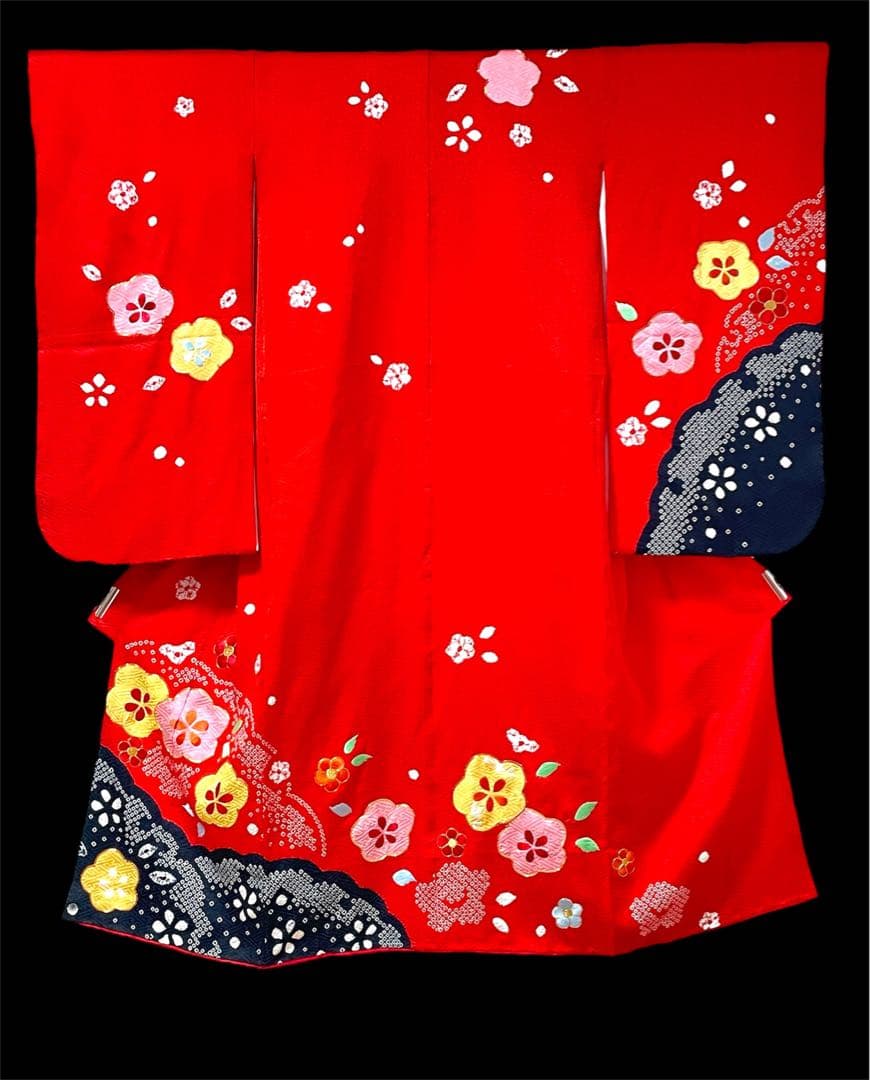 □七五三　正絹女児振り袖着物　可愛い花柄絞り　鹿の子　金駒刺繍　襦袢付