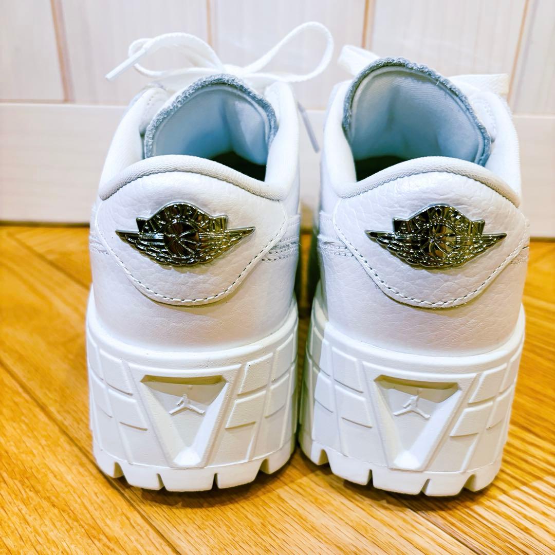 【新品未使用】NIKE エアジョーダン ブルックリン ホワイト 24cm