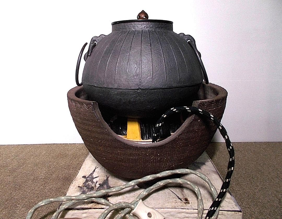茶道具 紅型風炉 筋紋茶釜 釜環 野々田電熱器 動作品 敷板 送料込み