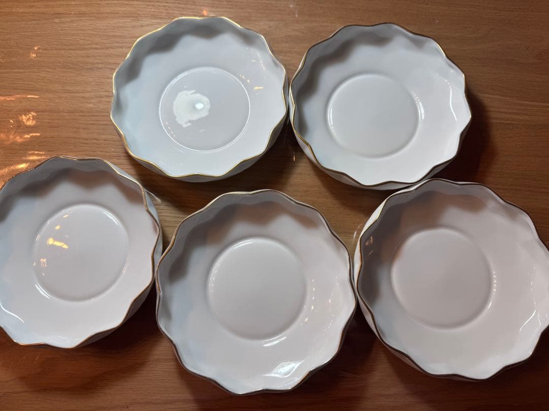 【大倉陶園】ゴールドライン 波型ボウル小5枚、大1枚セット