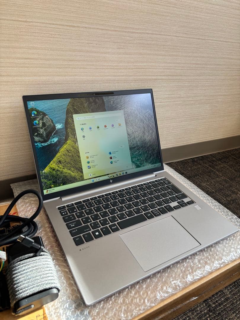 美品 「超高性能Ryzen7 7840HS」 タッチパネル HP ZBook