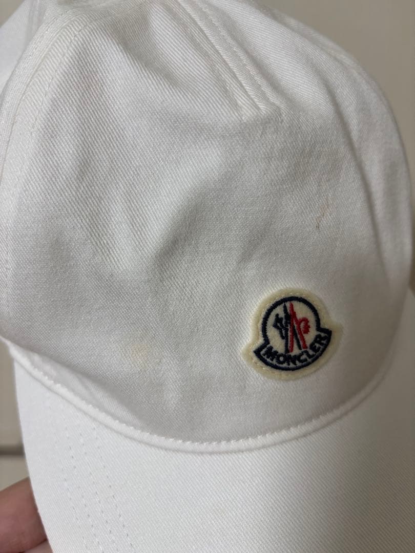 MONCLERモンクレール　キャップ　帽子　ホワイト
