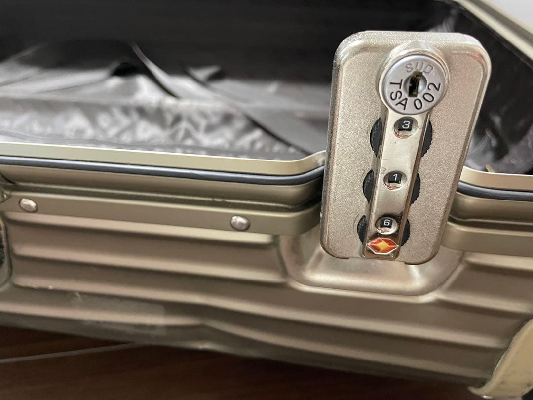 【3/31まで】RIMOWA リモワ　トパーズチタニウム廃盤革ハンドル 98L