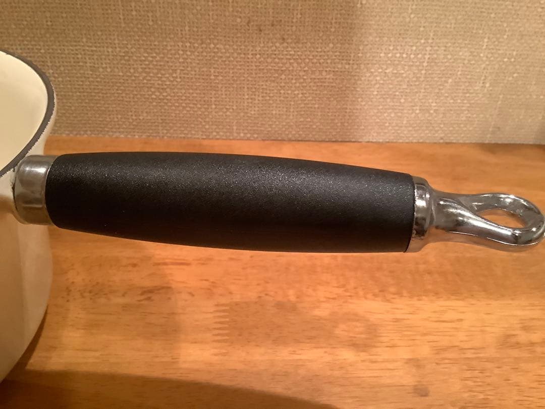 ルクルーゼ 片手鍋 20cm 色: サハラ(SAHARA)