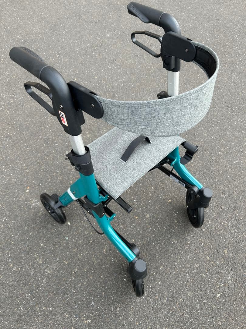 折りたたみ式歩行器