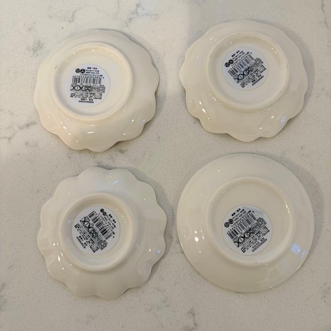 【新品】豆皿　小皿　晴れの日　花柄陶磁器皿4枚セット