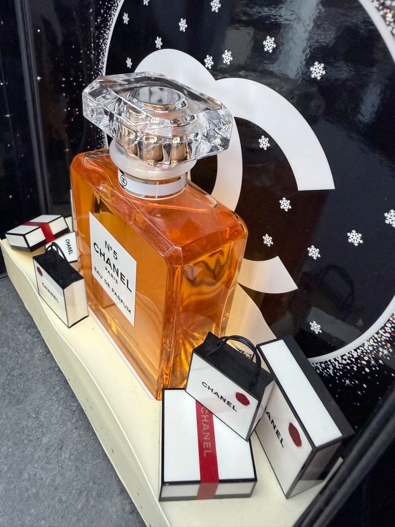CHANEL N°5 Eau de Parfum 特別限定版　シャネルナンバー5