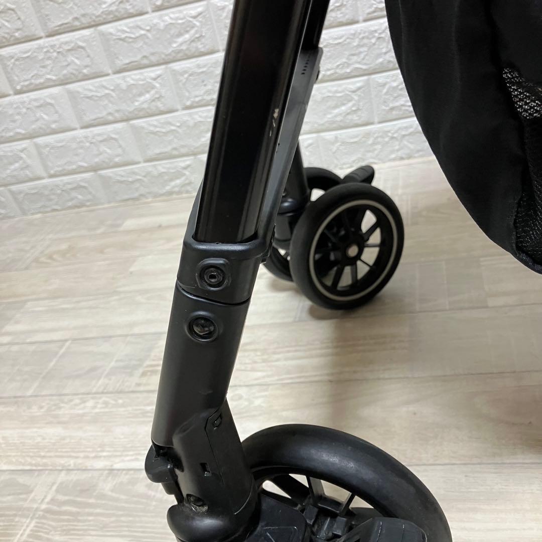 極美品！コンビ　メチャカル　オート4キャス　エッグショック　ネイビー