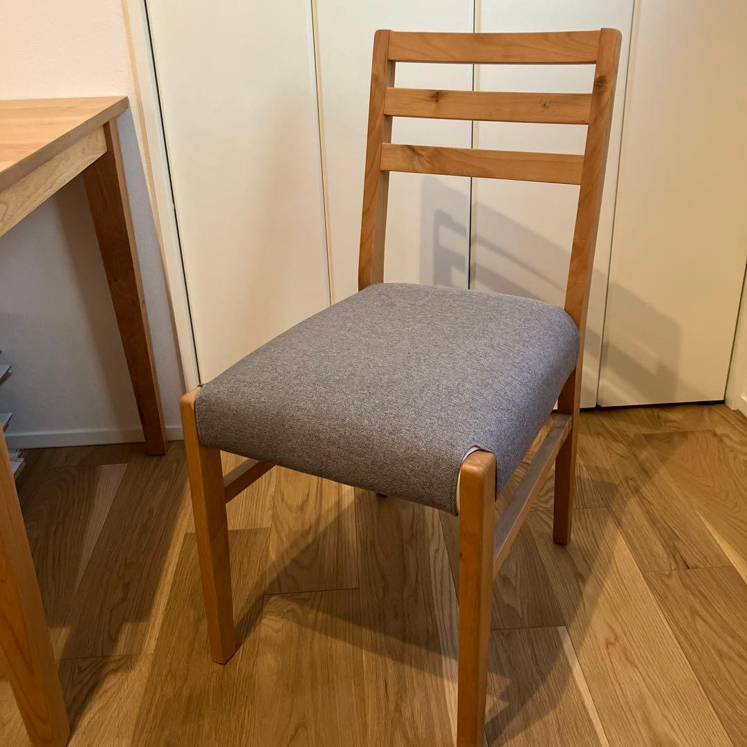 木製ダイニングチェア グレー布張り※４脚あり