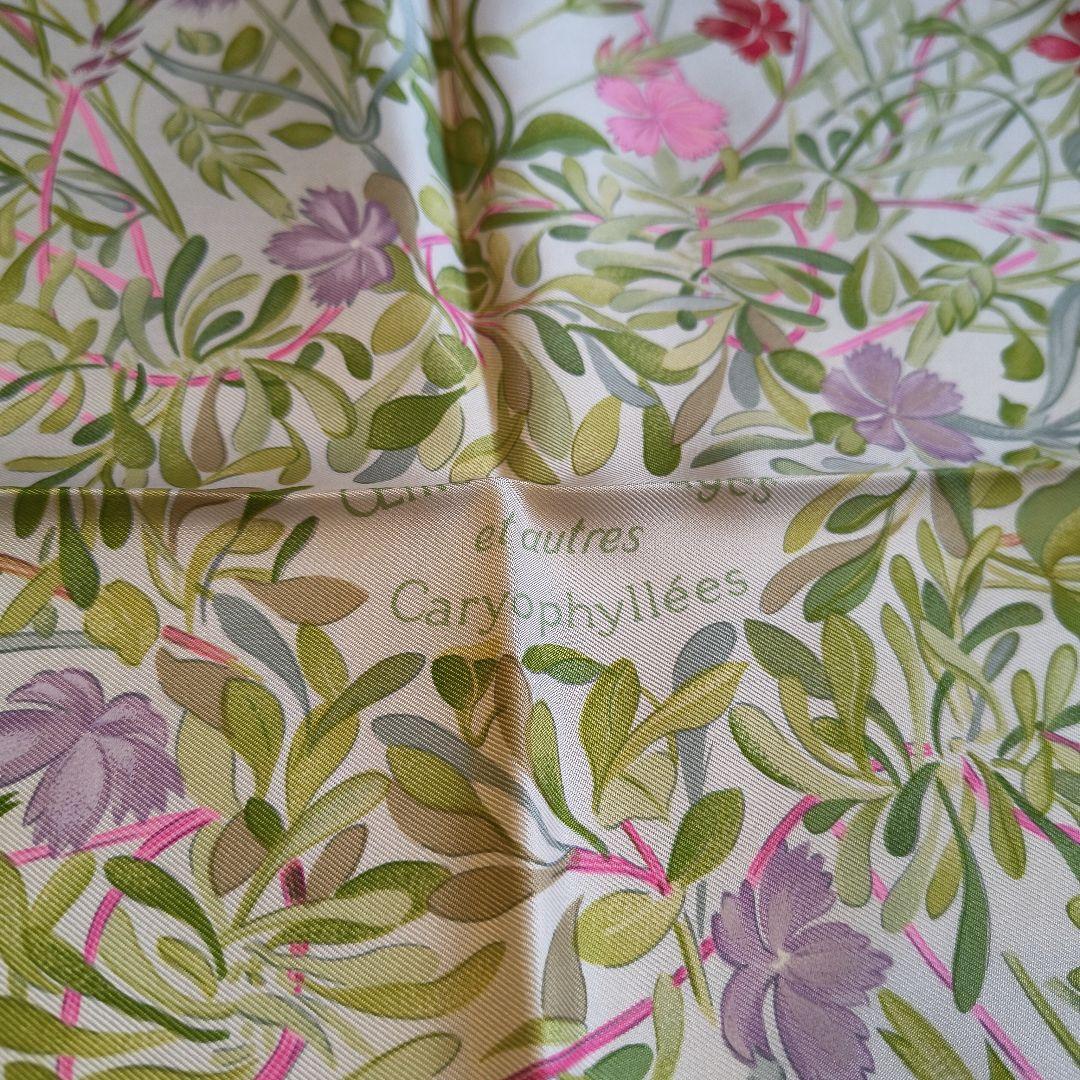 美品HERMES エルメスカレ90野生のカーネーションやナデシコシルクスカーフ