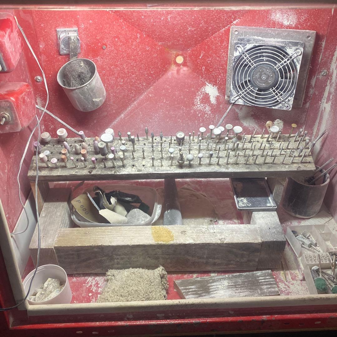 夜光貝のペンダント　「海の主の骨」　ハワイアンジュエリー　ボーンカービング