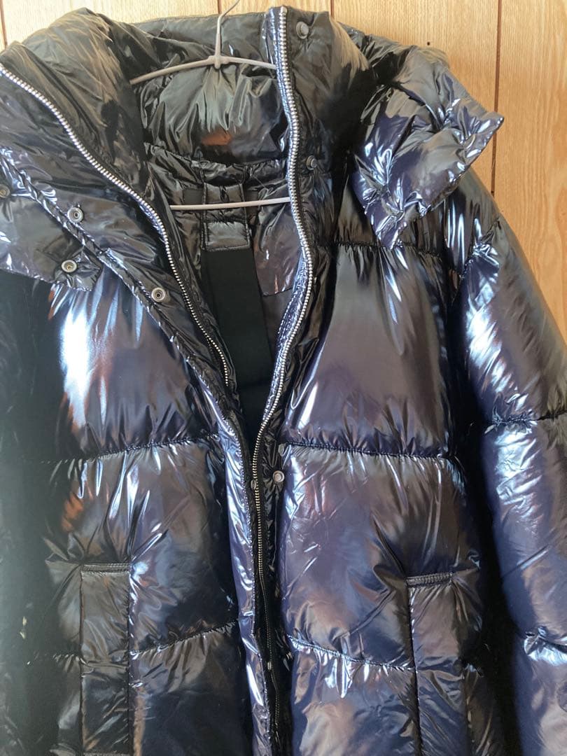 完売品　ZARA ザラ　エナメルダウンジャケット