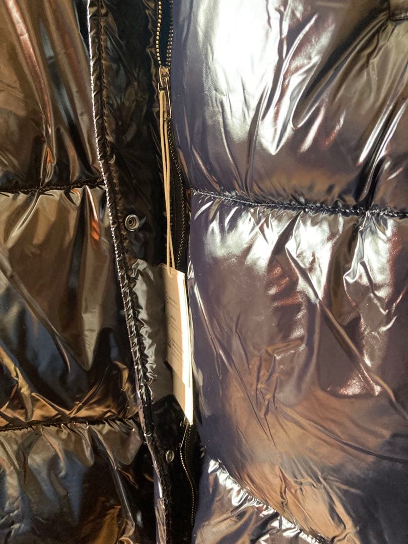 完売品　ZARA ザラ　エナメルダウンジャケット