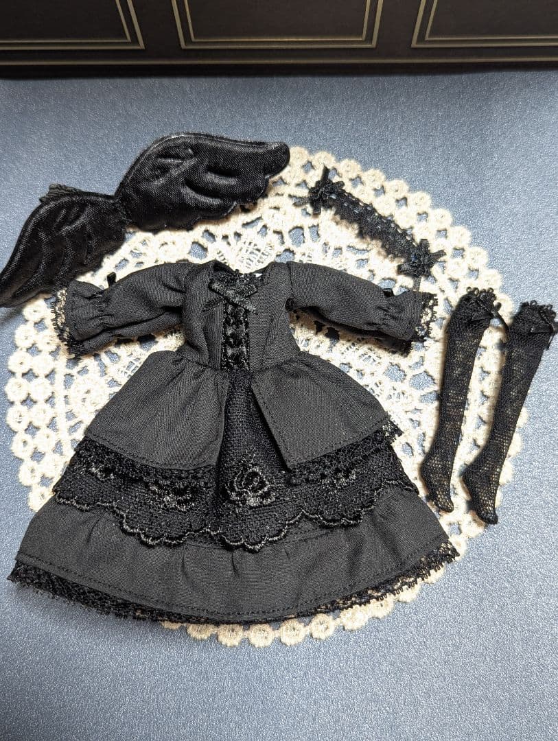 ロリータワンピセット　白黒　天使　2色セット　メガミデバイス　オマケ付き