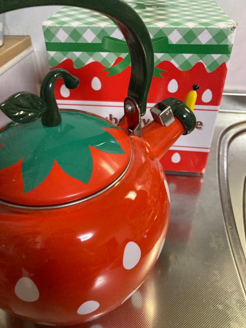 ホーロー製ケトル　いちご　レトロ　超レア　レトロポップ