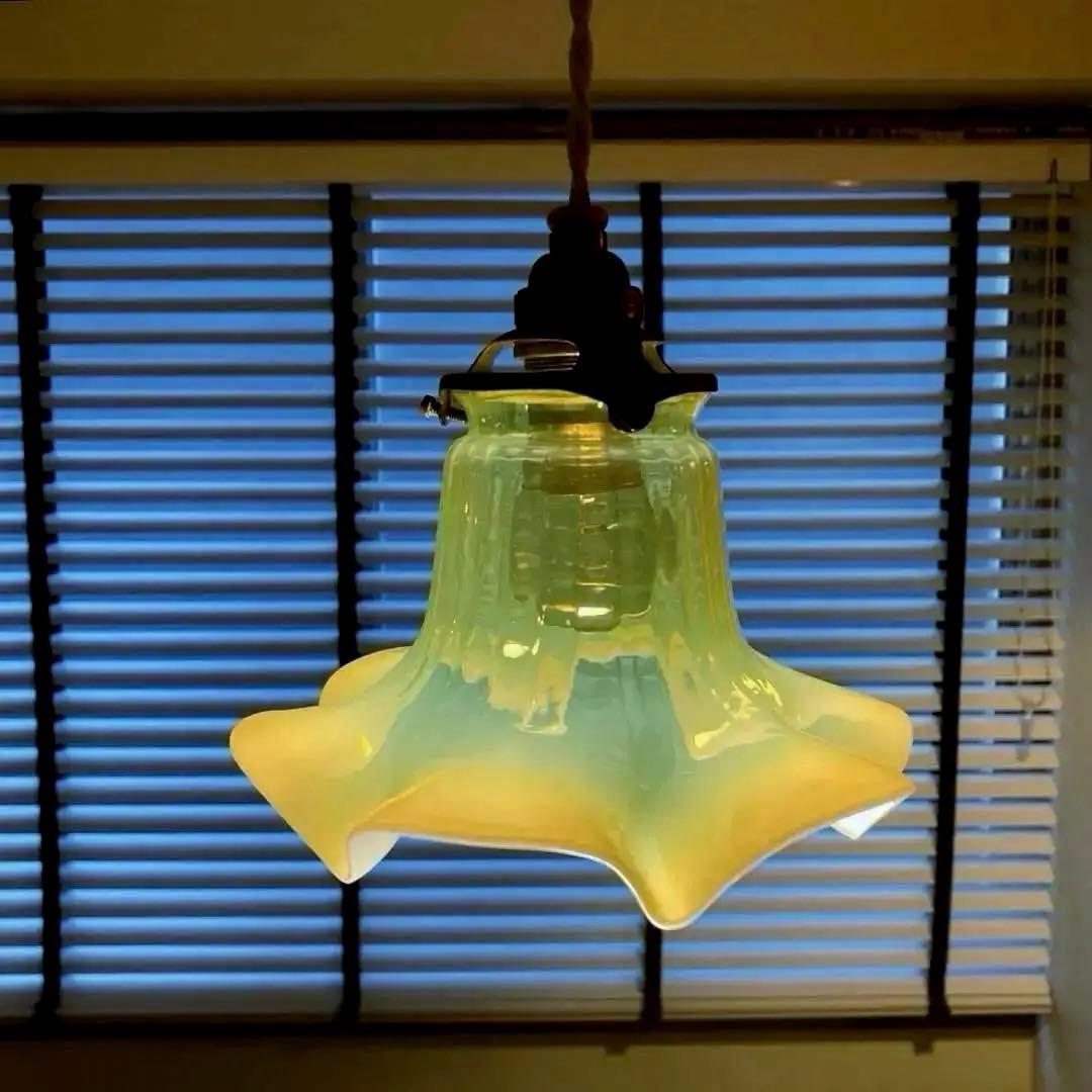 ヴァセリン（ウラン）　イギリス　1920年　ランプシェード　ガラス　アンティーク