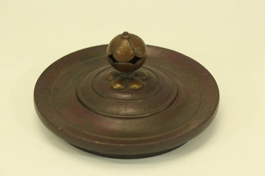 有山金生堂造 丸形 輪花 鉄瓶 在銘 時代物(A924)