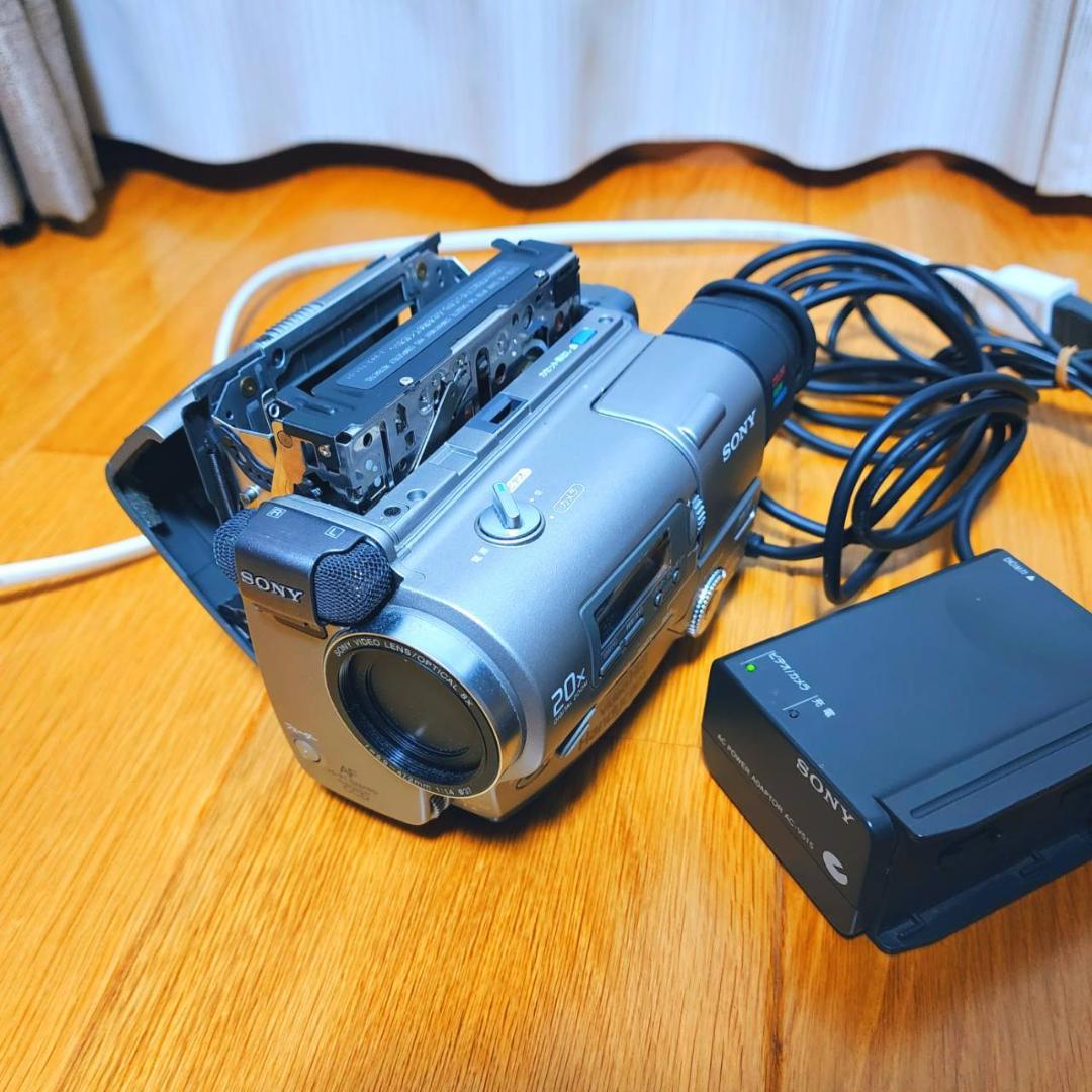 【動作確認済】Hi8 SONY 高画質 ビデオカメラ CCD-TR2 セット