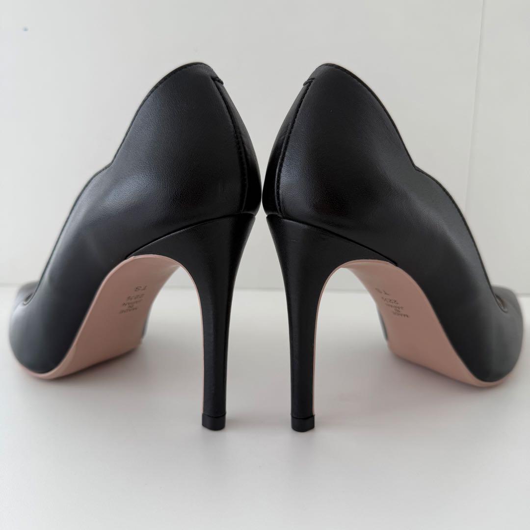 ☆未使用級　DIANA パンプス フラワーカット ポインテッド ダイアナ 黒