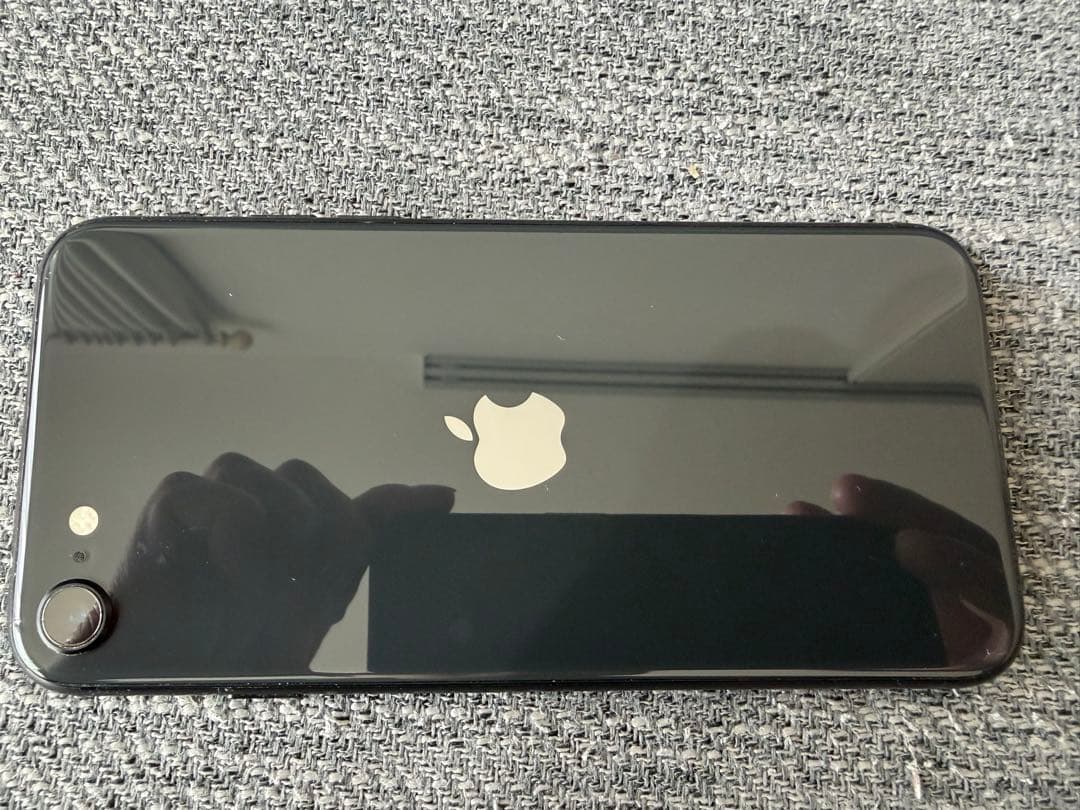 iPhone SE 第二世代 64GB ブラック SIMフリー