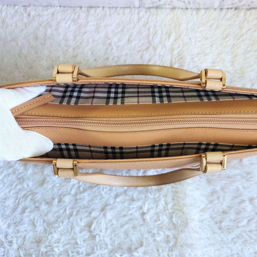 バーバリー トートバッグ ノバチェック レザー ベージュ 型押しロゴ レディース