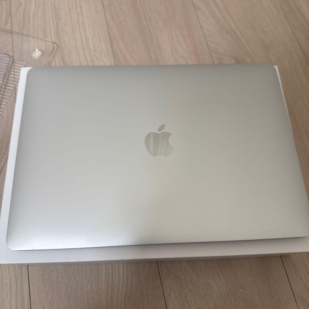MacBook Air 13インチ　Retina 2019