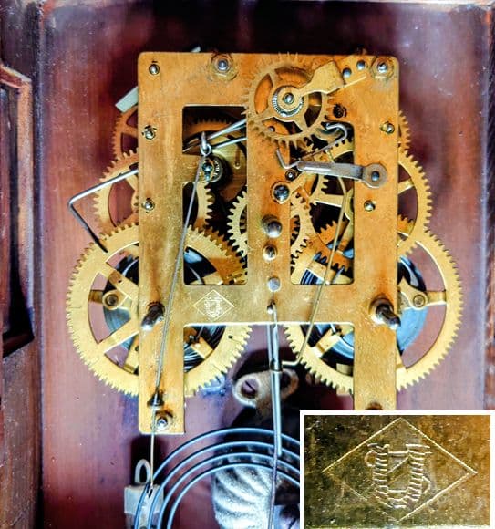 〈完動・美品〉浦時計製作所　欅造りスリゲル宮型ゼンマイ振り子時計　古時計