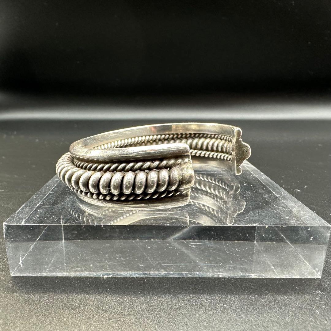 Navajo Elaine Tahe Sterling ツイスト バングル