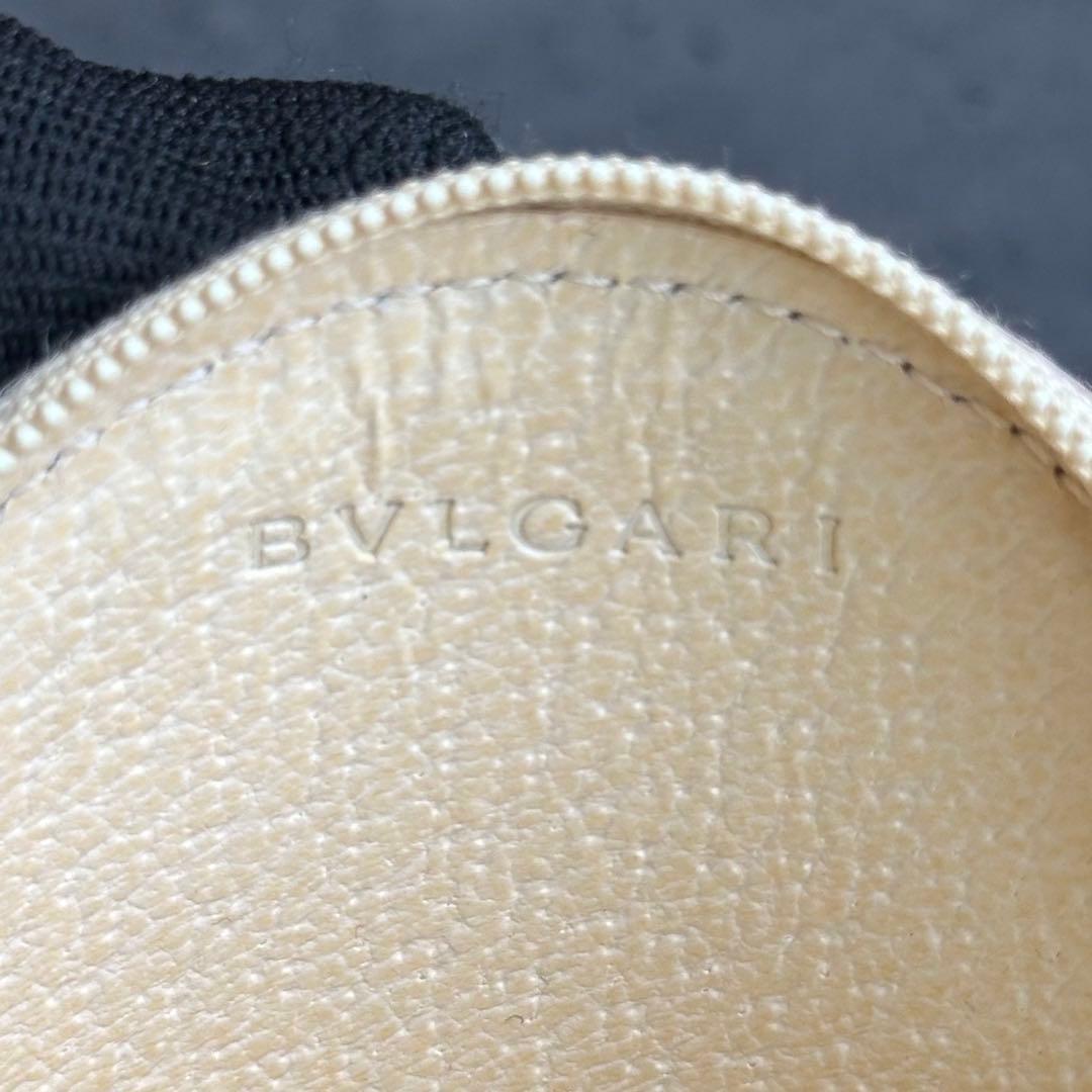 BVLGARI ブルガリブルガリ　ラウンドケース　小銭入れ　エンボスロゴ