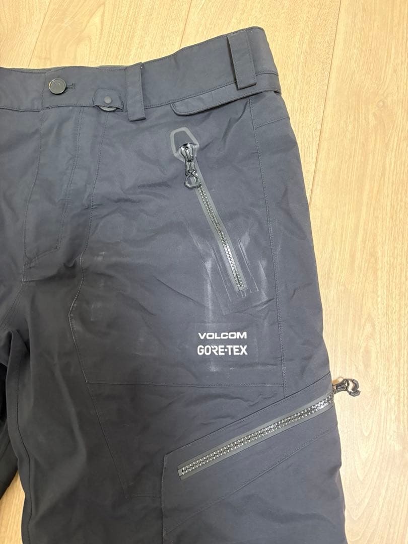 VOLCOM GORE-TEX 3Lブラックスノーボードパンツ