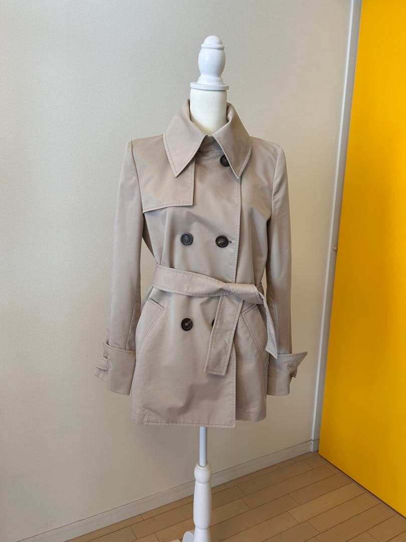 GUCCI お洒落なベージュ ダブルトレンチコート